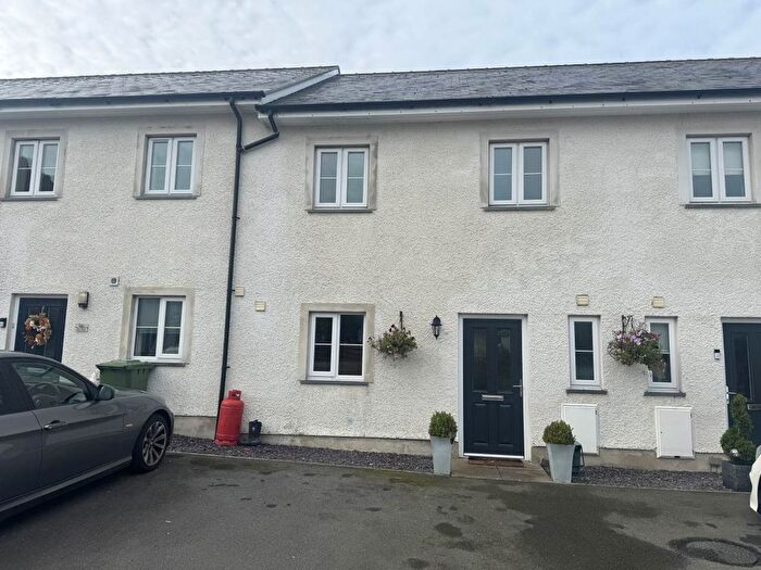 3 Bedroom Property To Rent In Heol Isfoel, Llanrhystud, SY23