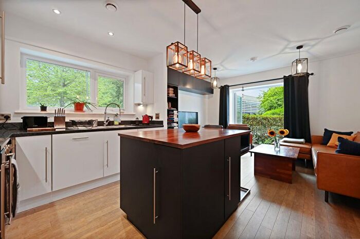 1 Bedroom Flat For Sale In Calla Court, Harrow, HA2