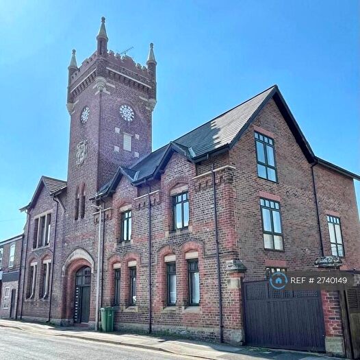 1 Bedroom Penthouse To Rent In Bridge Street, Macclesfield, SK11