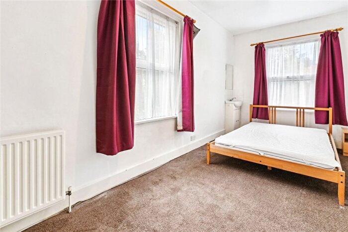 4 Bedroom Terraced House To Rent In Maybury Street, London, SW17