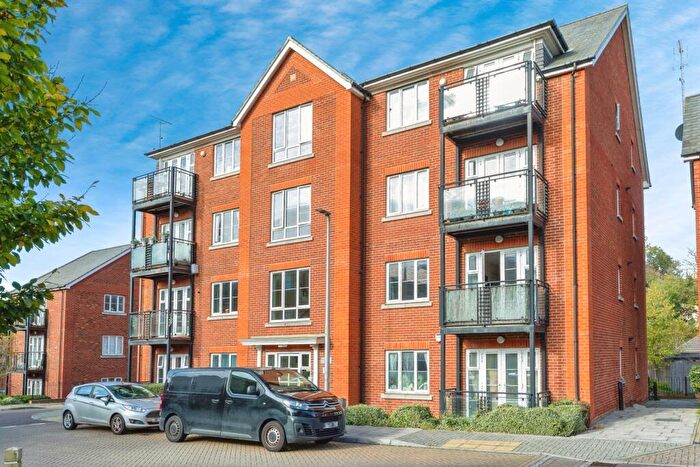 2 Bedroom Flat For Sale In Silver Streak Way, Rochester, Kent, ME2