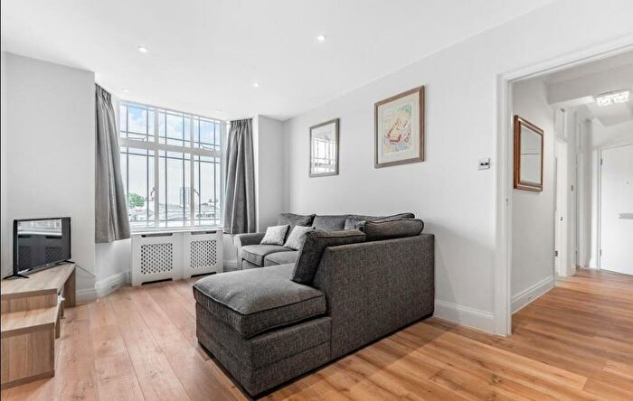 1 Bedroom Apartment To Rent In Gloucester Place, Marylebone, London, NW1
