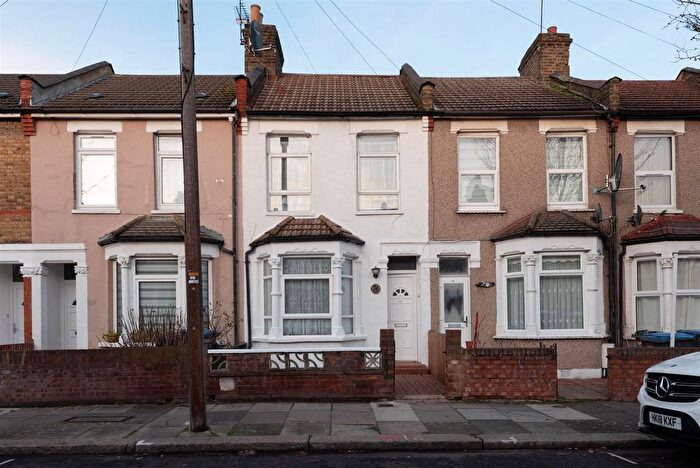3 Bedroom Terraced House To Rent In Forest Road, London, N9