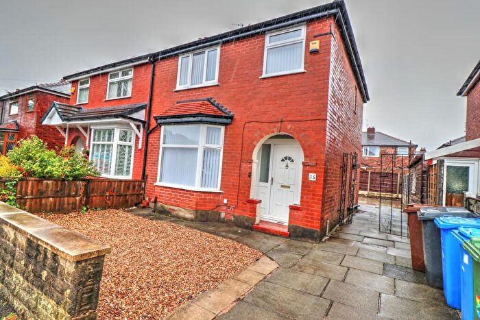 3 Bedroom Semi-Detached House For Sale In Scott Road, Manchester, M43
