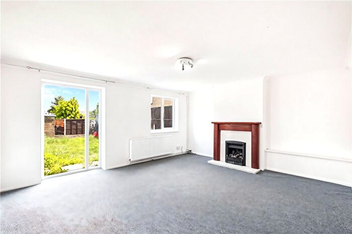 3 Bedroom Terraced House To Rent In Shirley Street, Canning Town, London, E16