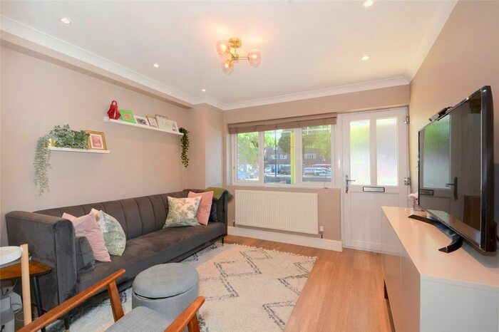 4 Bedroom Terraced House To Rent In Bletsoe Walk, London, N1