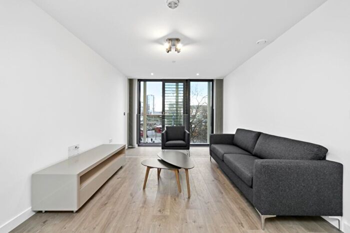 1 Bedroom Apartment To Rent In Stratosphere Tower, London, E15
