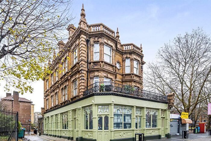 2 Bedroom Apartment For Sale In East Street, London, SE17