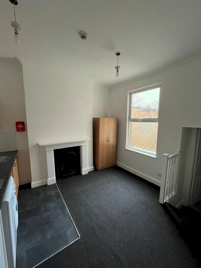 Studio To Rent In Sparsholt Road, London, N19