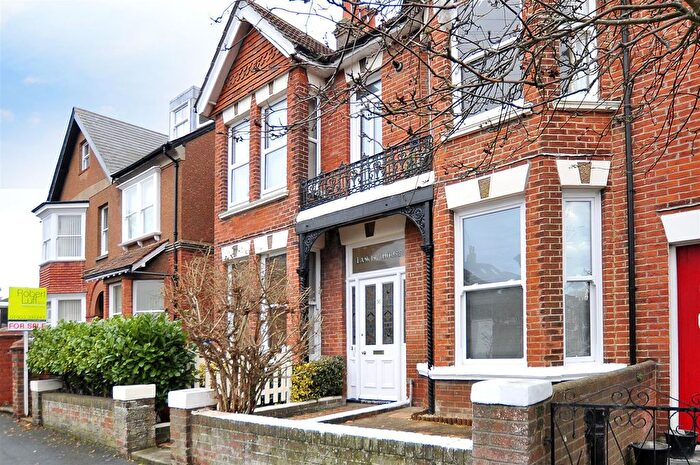 1 Bedroom Flat To Rent In Salisbury Road, Worthing, BN11