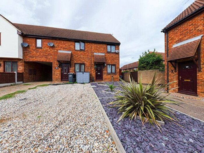 2 Bedroom End Terrace House To Rent In Merton Place, South Woodham Ferrers, Chelmsford, Essex, CM3