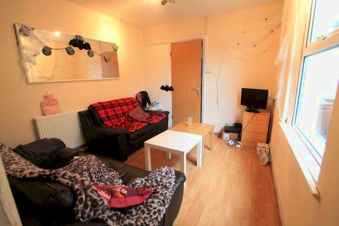 5 Bedroom Terraced House To Rent In Richards Street, Cardiff(City), CF24