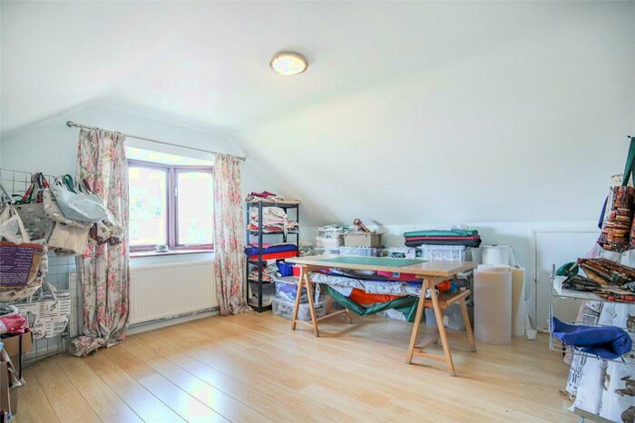 5 Bedroom Detached House For Sale In Orchard Drive, Park Street, St. Albans, Hertfordshire, AL2