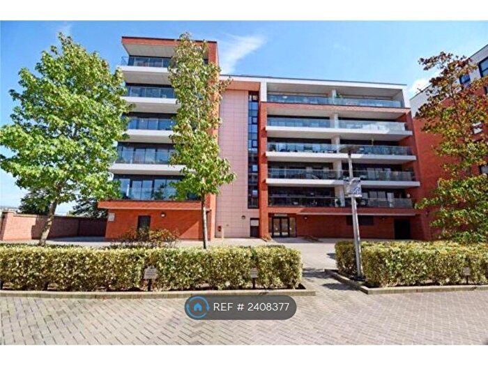 2 Bedroom Flat To Rent In Kingman Way, Newbury, RG14