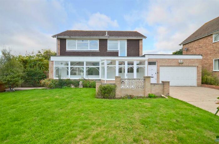 3 Bedroom Detached House To Rent In Solent View Road, Seaview., PO34