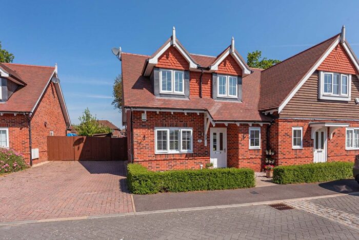 3 Bedroom Semi-Detached House For Sale In Colborne Close, Iver Heath, SL0
