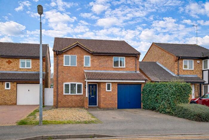4 Bedroom Detached House For Sale In Parkgate, Huntingdon, Cambridgeshire, PE29