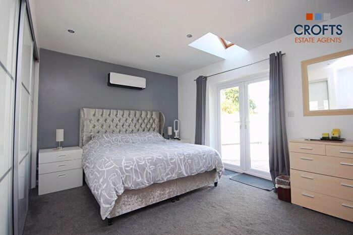4 Bedroom Detached Bungalow For Sale In Stallingborough Road, Healing, DN41