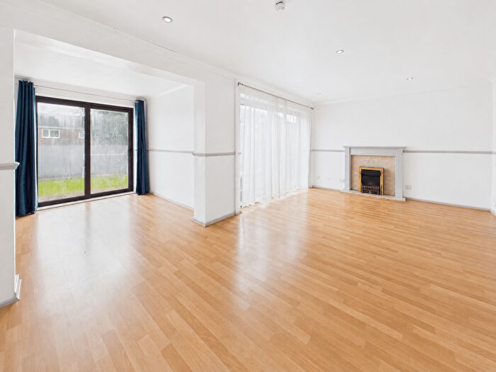 3 Bedroom Terraced House To Rent In Swanage Green, Walsgrave, Coventry, CV2