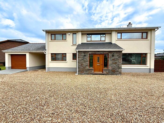 4 Bedroom Detached House For Sale In Glan Road, Aberdare, CF44