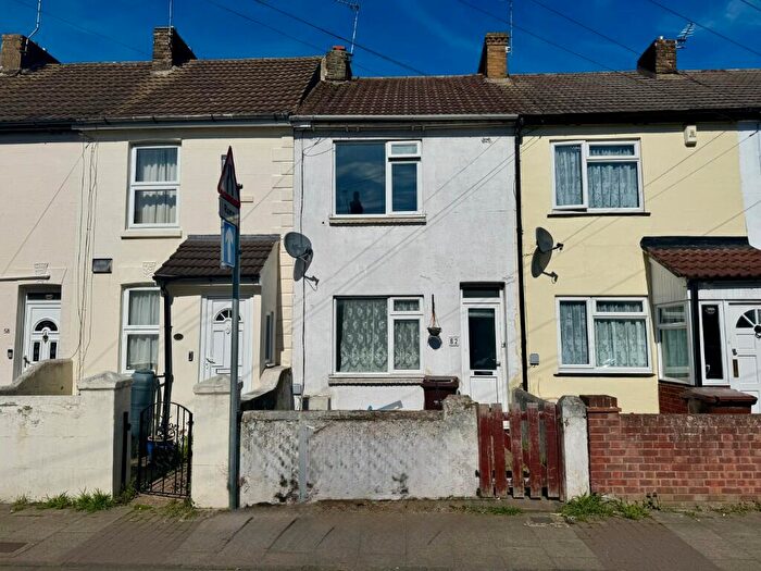 2 Bedroom Terraced House For Sale In Trafalgar Street, Gillingham, Kent, ME7