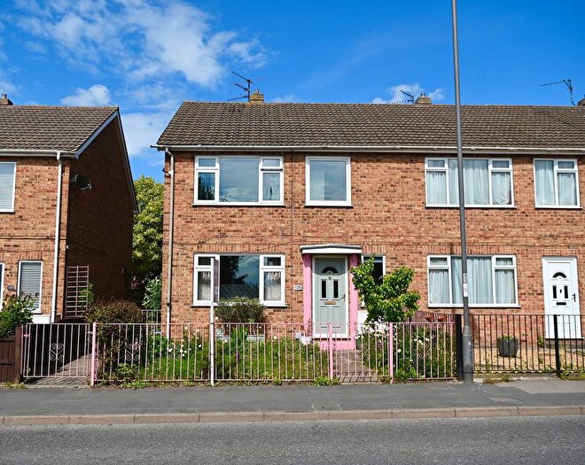 3 Bedroom End Of Terrace House For Sale In York Road, Market Weighton, York, YO43