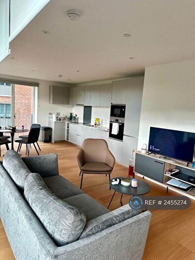 2 Bedroom Flat To Rent In Ferry Lane, London, N17
