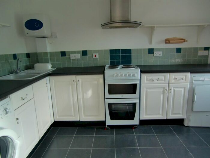 2 Bedroom Flat To Rent In Mylor Bridge, Falmouth, Cornwall, TR11