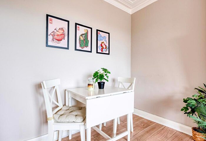 2 Bedroom Flat To Rent In Broomfield House, Stanmore Hill, Stanmore, Greater London, HA7