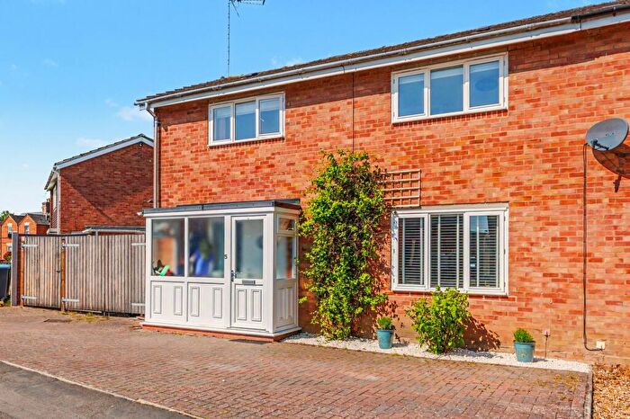 4 Bedroom Semi Detached House For Sale In Mayo Road, Shipston-On-Stour, CV36