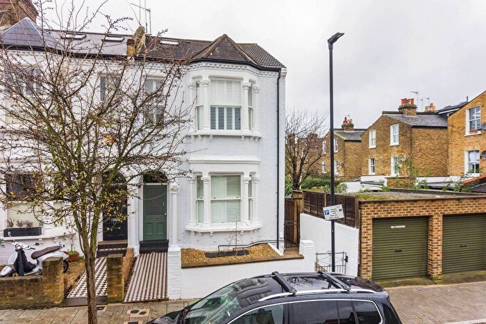 2 Bedroom Flat To Rent In Caldervale Road, Abbeville Village, London, SW4