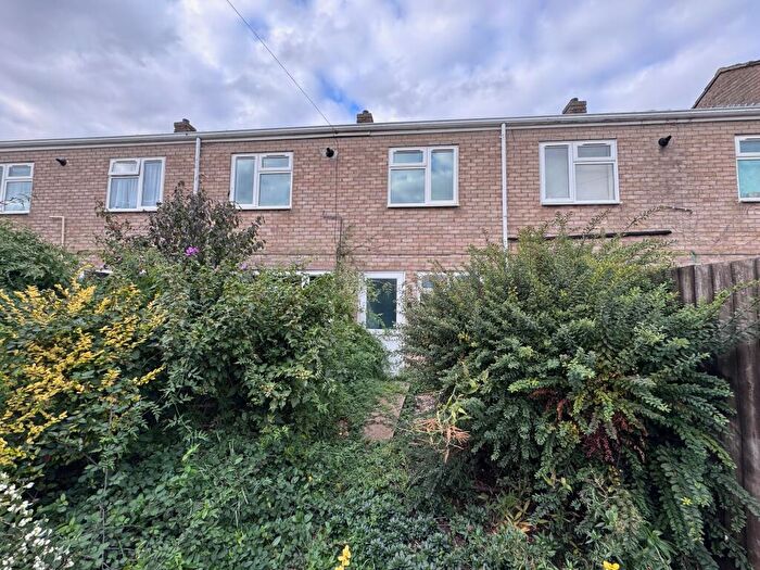2 Bedroom Terraced House For Sale In Nene Road, Huntingdon, PE29
