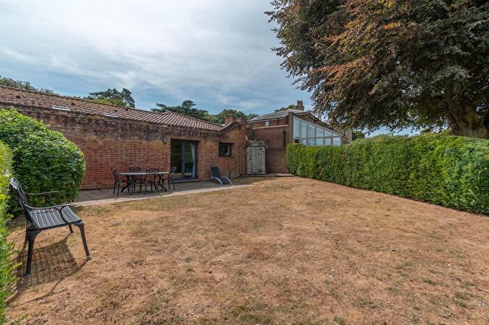 3 Bedroom Mews For Sale In Scarborough Road, Walsingham, NR22