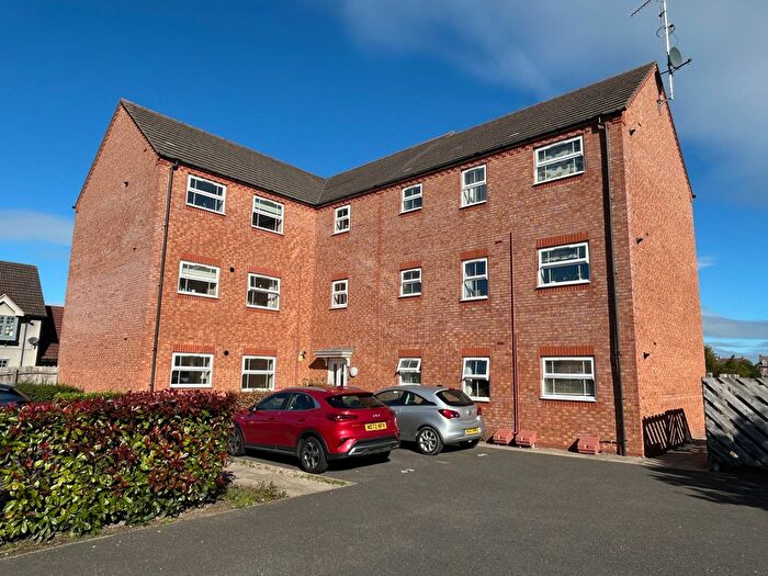 2 Bedroom Flat To Rent In Priors Grove Close, Warwick, CV34