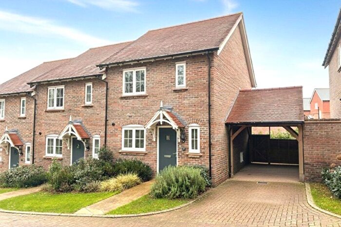 2 Bedroom End Of Terrace House For Sale In Bennetts Rest, Hook, Hampshire, RG27