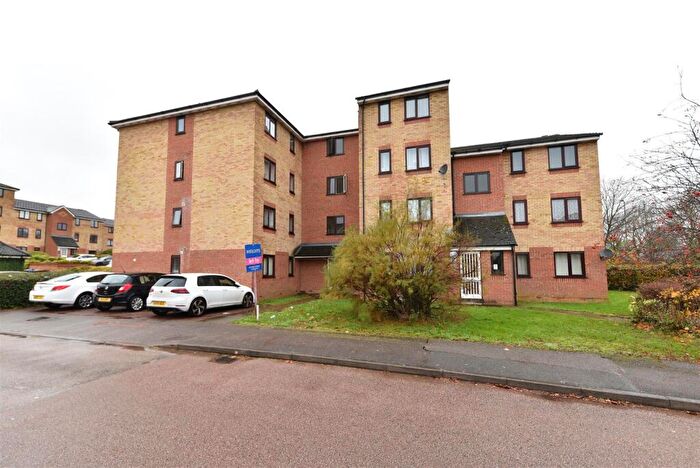1 Bedroom Flat To Rent In Prestatyn Close, Stevenage, SG1