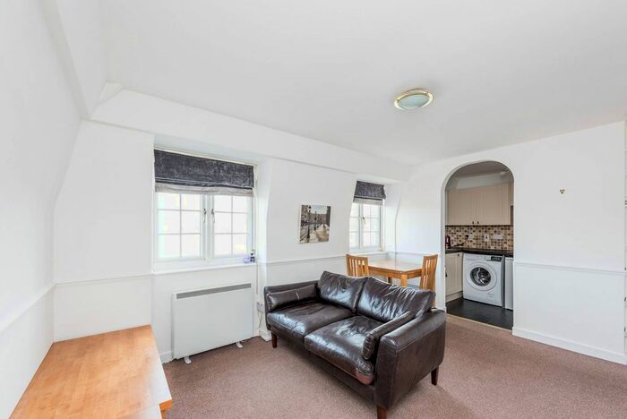1 Bedroom Flat To Rent In Ebury Bridge Road, Victoria, London, SW1W