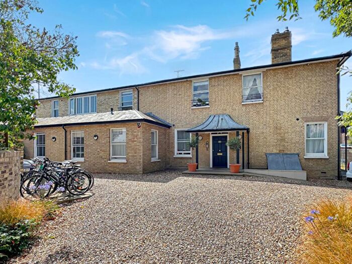 Apartment For Sale In Maids Causeway, Cambridge, CB5