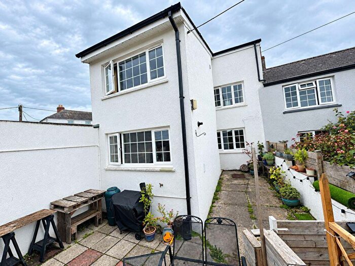 2 Bedroom Cottage For Sale In Duke Street, Lostwithiel, PL22