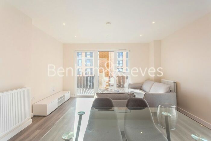 2 Bedroom Flat To Rent In Forest Road, Forest Road, E17