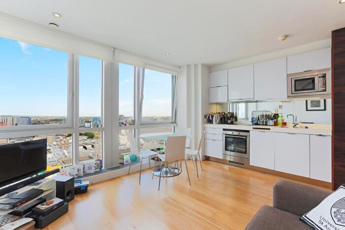 Apartment To Rent In Ontario Tower, New Providance Wharf, E14