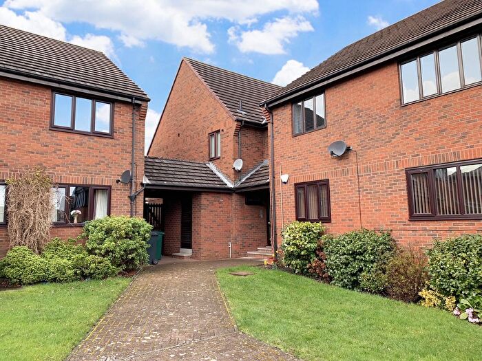 2 Bedroom Property To Rent In Hepscott Drive, Whitley Bay, NE25