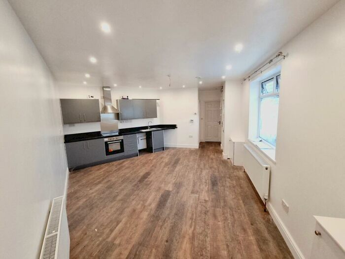 1 Bedroom Flat To Rent In Lodge Road, West Bromwich, B70