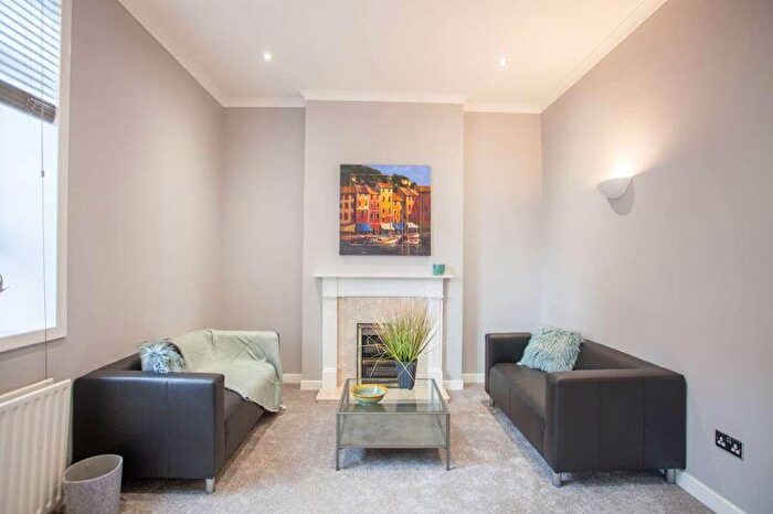 1 Bedroom Flat To Rent In Mingarry Street, North Kelvinside, Glasgow, G20