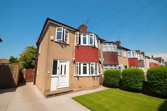 3 Bedroom Semi-Detached House To Rent In Rochester Avenue, Feltham, TW13