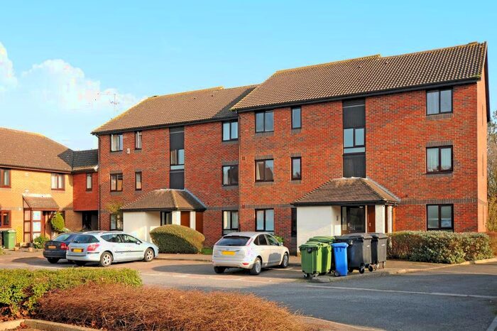 2 Bedroom Apartment To Rent In Abingdon, Oxfordshire, OX14
