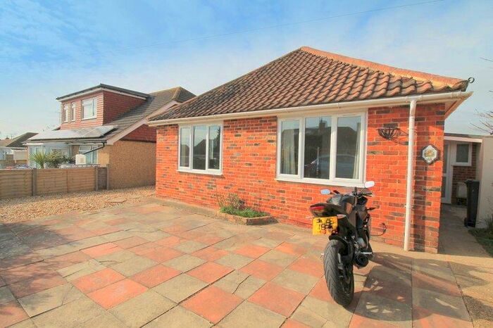 2 Bedroom Bungalow To Rent In Hillrise Avenue, Lancing, BN15
