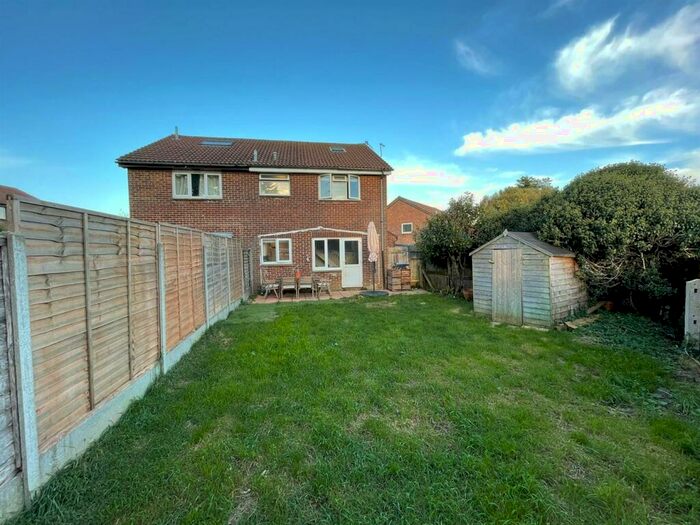 1 Bedroom House To Rent In Edgehill Way, Portslade, Brighton, BN41