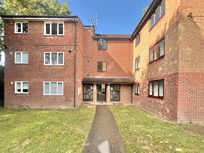 1 Bedroom Flat To Rent In Latimer Drive, Hornchurch, RM12