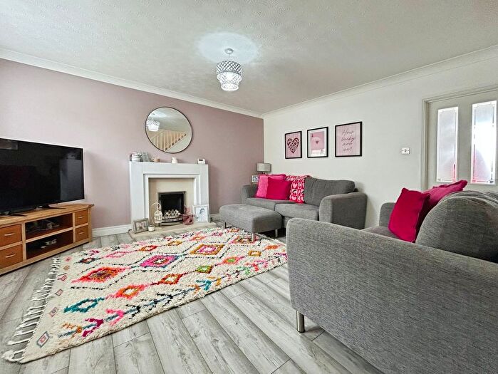 4 Bedroom Semi-detached House For Sale In Clevis Court, South Cornelly, Bridgend, CF33